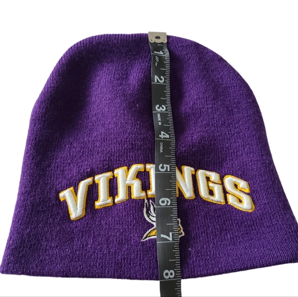 DREW PEARSON MARKETING| GAME DAY|  EMBROIDERED VIKINGS | YOUTH BEANIE| SIZE 8-20 - Picture 9 of 11